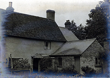 The rear of the Red Cow in 1908 [CLP4]